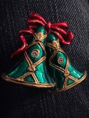 SFJ Vintage Christmas Bells Brooch Pin Green Enamel Red Bow Rhinestone 1990s